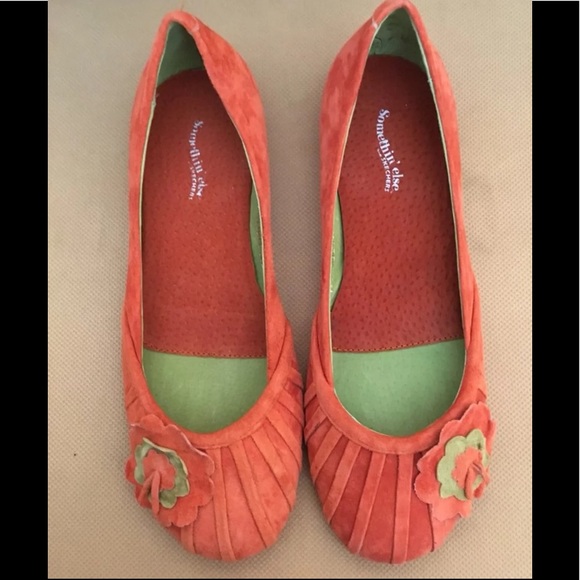 Skechers Flats - Picture 1 of 5